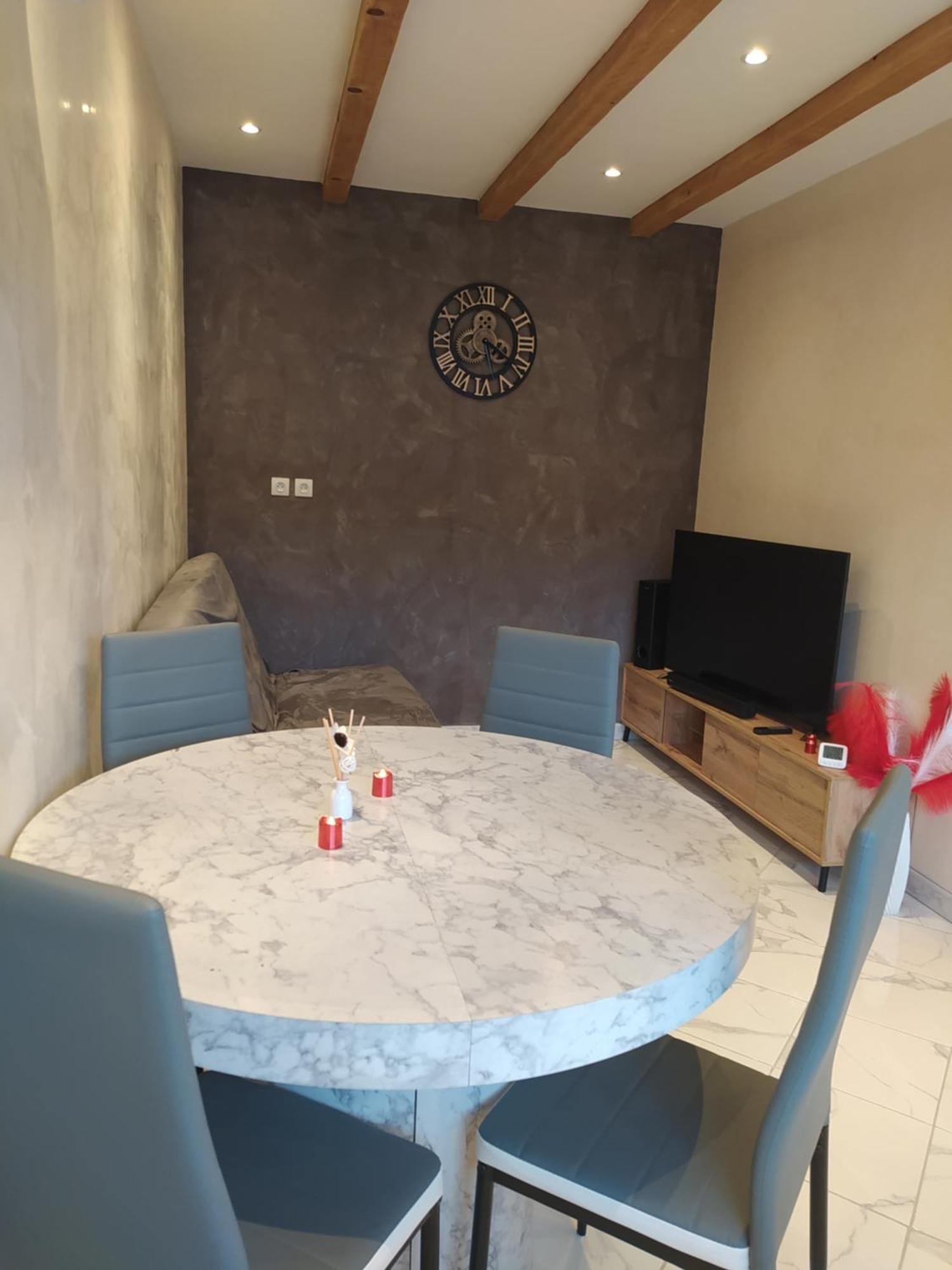 Studio Cosy Avec Terrasse Et Jacuzzi A Disposition De Mai A Aout Rians  Exterior foto