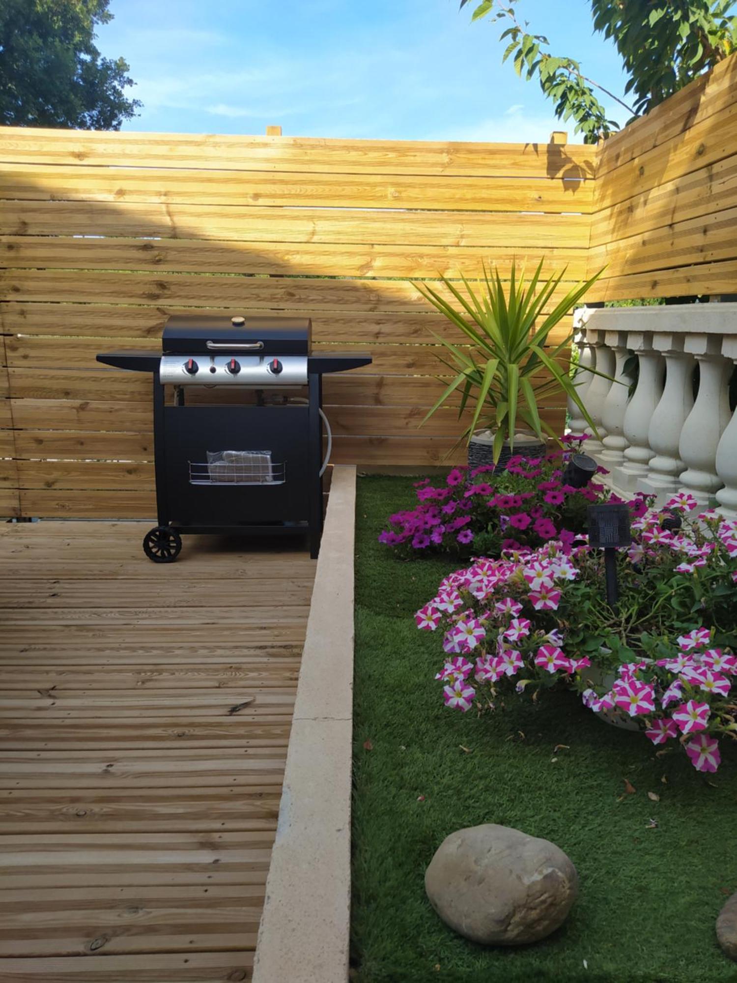 Studio Cosy Avec Terrasse Et Jacuzzi A Disposition De Mai A Aout Rians  Exterior foto